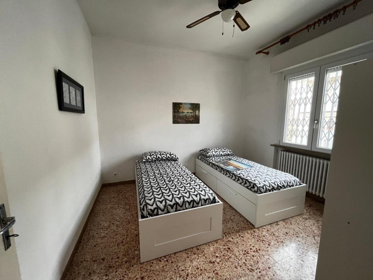 Casa Vacanze Dalla Lory Римини Екстериор снимка