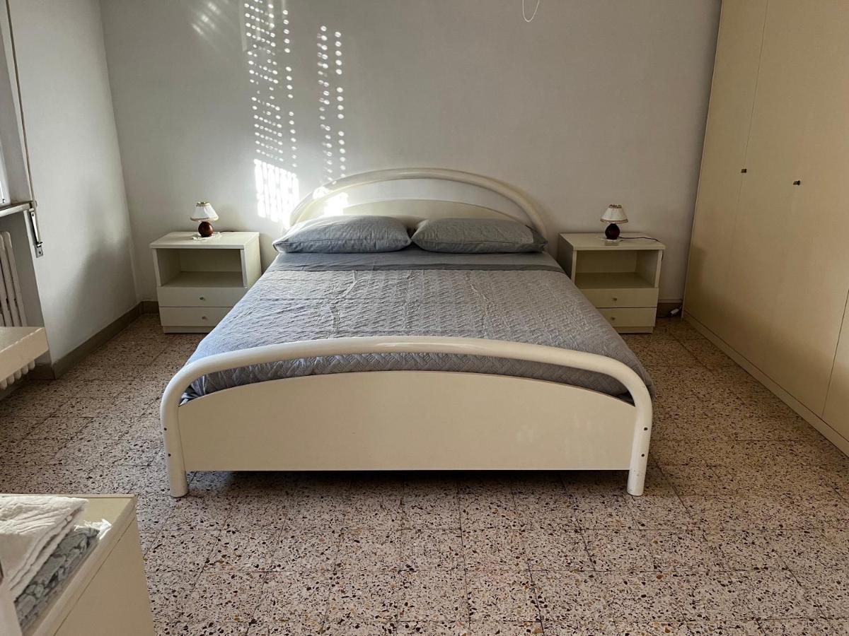 Casa Vacanze Dalla Lory Римини Екстериор снимка